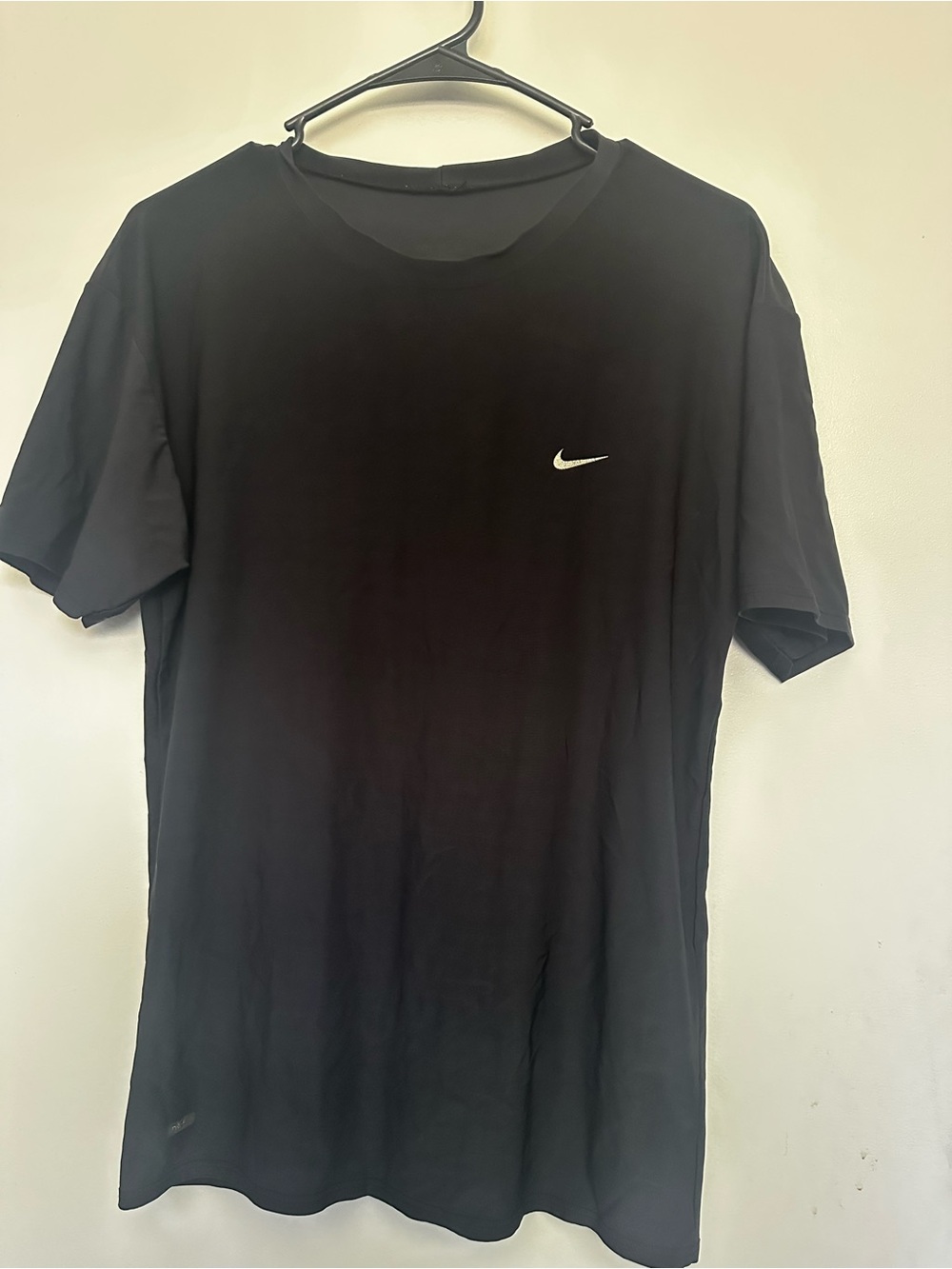 Nike Men’s Black Swoosh Logo Dri-Fit Fitted Short-Sleeve T-Shirt